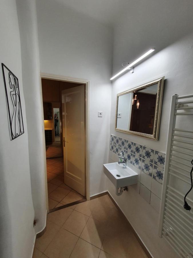 Boesix Apartman Budapest Exterior photo